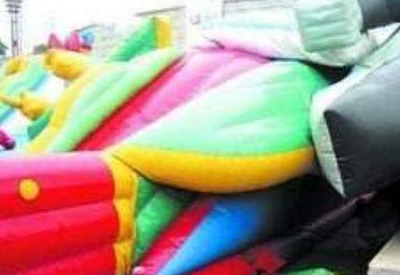 色色视频网址提醒又一充氣城堡被吹翻